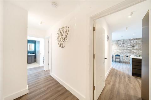 2 bedroom apartment for sale, Michigan Avenue, London