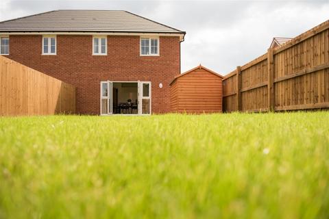 4 bedroom semi-detached house to rent, Butterworth Road, Sutton In Ashfield, NG17