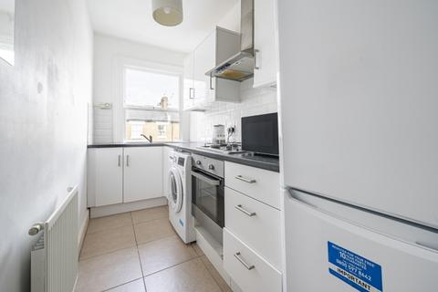 1 bedroom apartment to rent, Batoum Gardens London W6