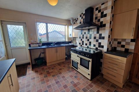 3 bedroom semi-detached bungalow for sale, North Gate, Oldham, OL8