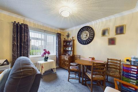 22 Stonecross Road, Whitby, YO21 3LT