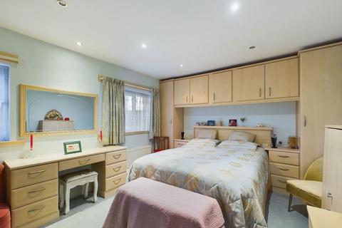 22 Stonecross Road, Whitby, YO21 3LT