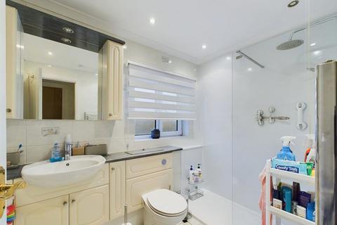 22 Stonecross Road, Whitby, YO21 3LT