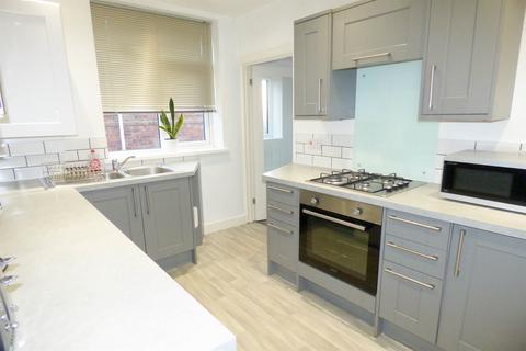 2 bedroom flat to rent, Charnwood Gardens, Gateshead