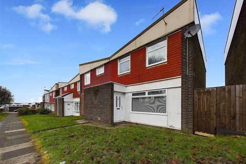 3 bedroom terraced house to rent, Helmsley Green, Gateshead NE9