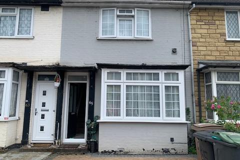 2 bedroom terraced house to rent, Connaught Road, Luton LU4