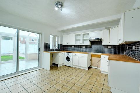 3 bedroom terraced house for sale, Marina Avenue, Beeston, Nottingham