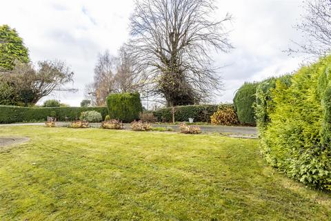 4 bedroom detached house for sale, The Hill, Glapwell, Chesterfield