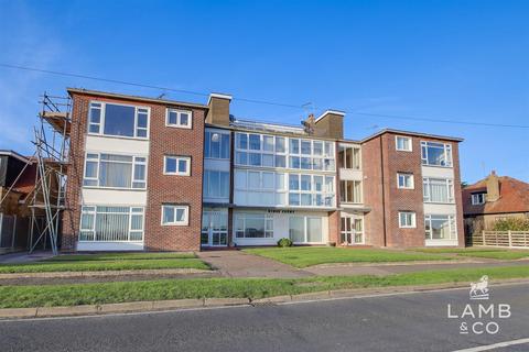 2 bedroom flat for sale, Kings Parade, Holland-On-Sea CO15