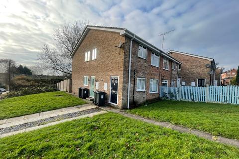 2 bedroom flat to rent, Vicarage Close, Great Barr, Birmingham, B42