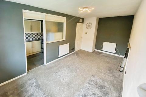 2 bedroom flat to rent, Vicarage Close, Great Barr, Birmingham, B42