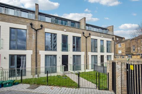 5 bedroom terraced house for sale, Gunnersbury Mews, London