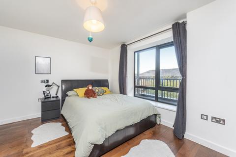 2 bedroom flat for sale, Loren Apartments, 51 Blair Street, London