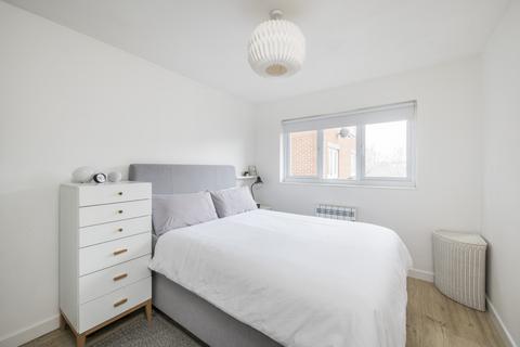 36 Henley Drive, London, SE1 3AP