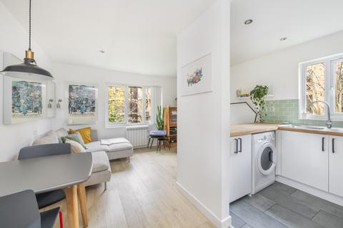 36 Henley Drive, London, SE1 3AP