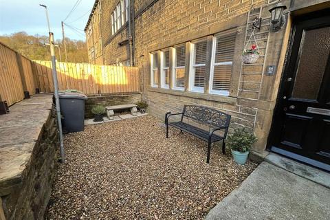 4 bedroom terraced house for sale, Huddersfield Road, Holmfirth HD9