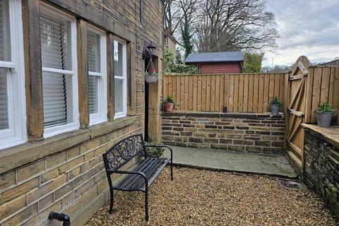 4 bedroom terraced house for sale, Huddersfield Road, Holmfirth HD9