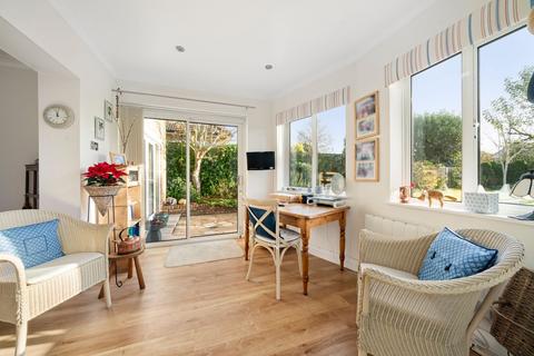 37 Cavendish Drive, Claygate, Esher, KT10 0QE