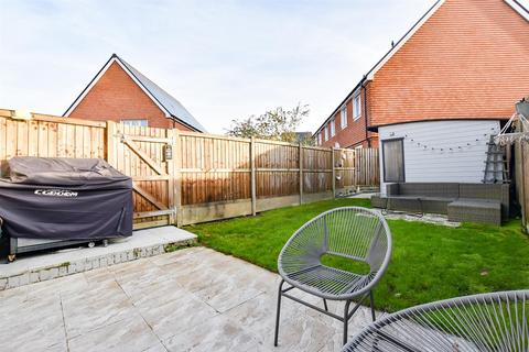 2 bedroom semi-detached house for sale, Murdock Grove, Wouldham