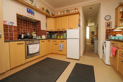 2 bedroom flat for sale, High Street, Old Town, Hastings