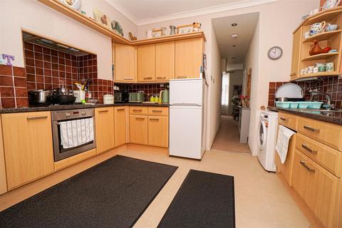 2 bedroom flat for sale, High Street, Old Town, Hastings