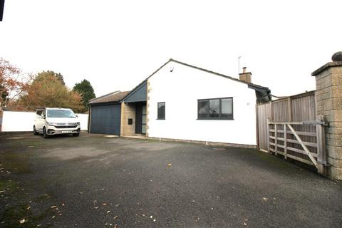 4 bedroom detached bungalow for sale, Court Meadow, Stone, Stone