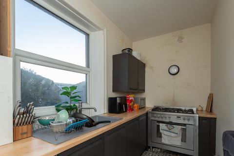 2 bedroom terraced house for sale, Almondbury Bank, Huddersfield HD5