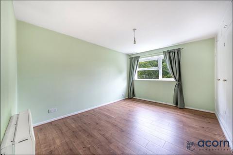 3 bedroom apartment to rent, Pocklington Close, Colindale NW9