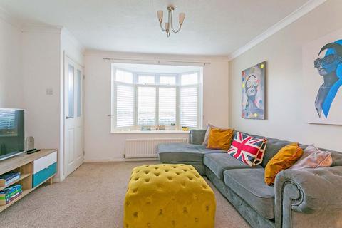 73 Cranbrook Drive, Maidenhead, SL6 6SR