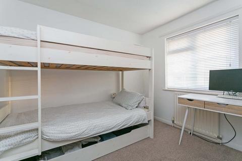 73 Cranbrook Drive, Maidenhead, SL6 6SR