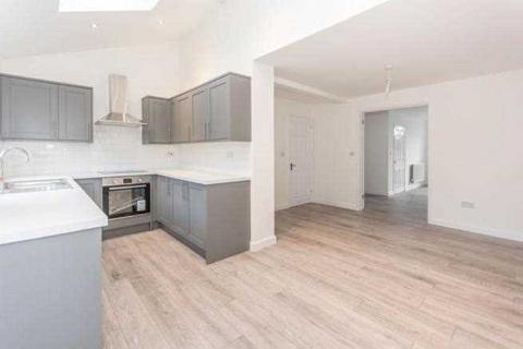 3 bedroom semi-detached house to rent, Birmingham B14