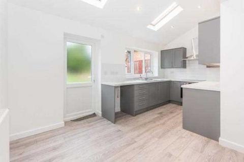 3 bedroom semi-detached house to rent, Birmingham B14