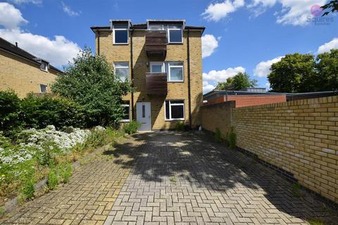 2 bedroom flat to rent, Gloucester Road, Barnet