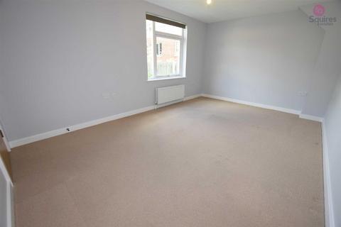 2 bedroom flat to rent, Gloucester Road, Barnet