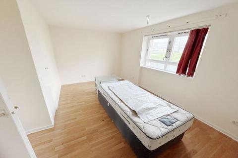 2 bedroom flat for sale, Edinbeg Place, Flat 0-2, Glasgow G42