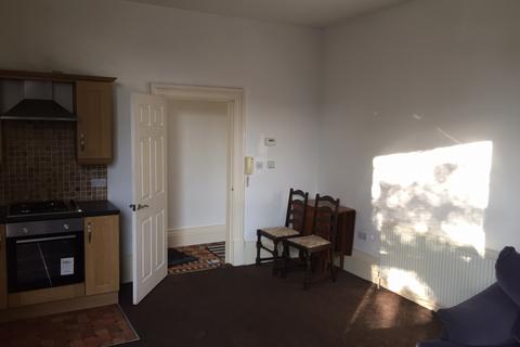 2 bedroom flat to rent, 4 Manygates Park, Wakefield, WF1