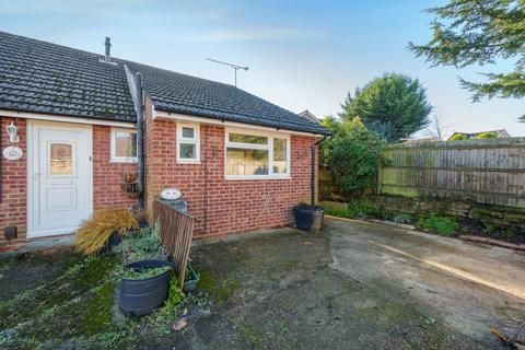 1 bedroom bungalow for sale, Rankine Close, Badshot Lea, Farnham, Surrey, GU9