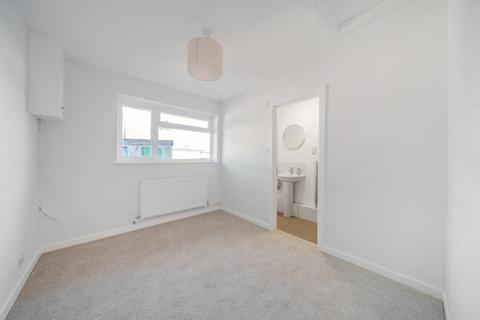 1 bedroom bungalow for sale, Rankine Close, Badshot Lea, Farnham, Surrey, GU9