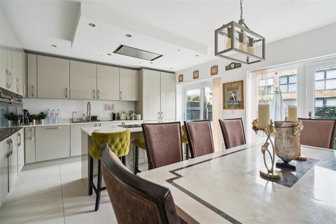 4 bedroom townhouse for sale, Stanley Kubrick Road, Denham