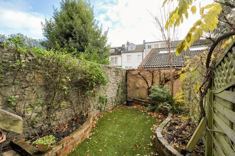 2 bedroom flat for sale, Hall Floor Flat, Vyvyan Terrace, Bristol, BS8