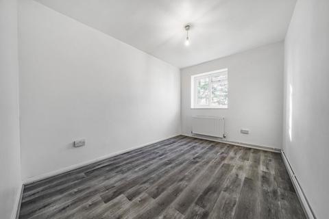 1 bedroom flat for sale, Smithwood Close, Southfields