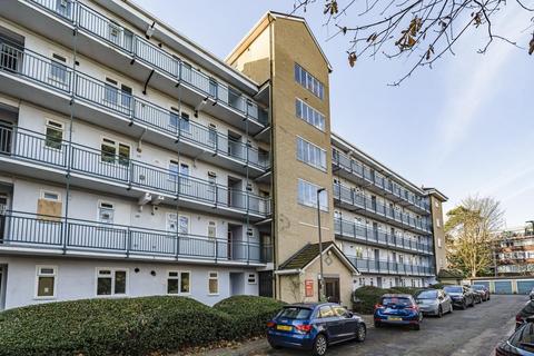 1 bedroom flat for sale, Smithwood Close, Southfields