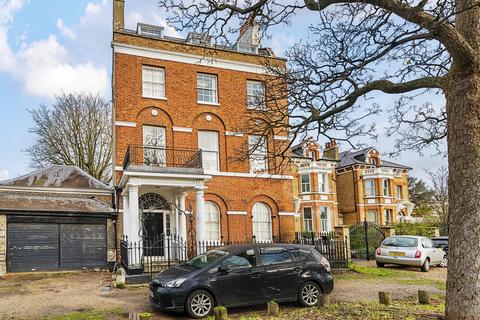 2 bedroom flat to rent, West Grove Greenwich SE10