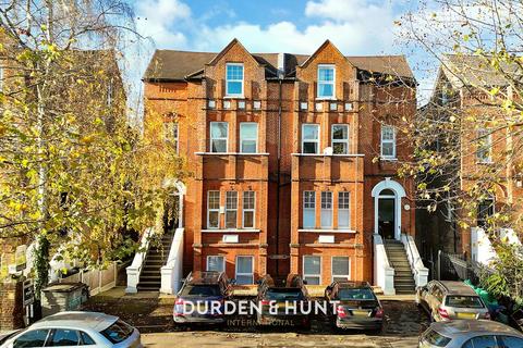 2 bedroom apartment for sale, Hermon Hill, Wanstead E11