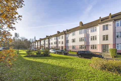 2 bedroom apartment for sale, Chinbrook Road, London