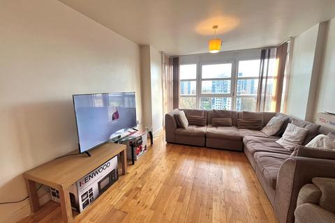 2 bedroom flat to rent, Spindletree Avenue, Manchester M9