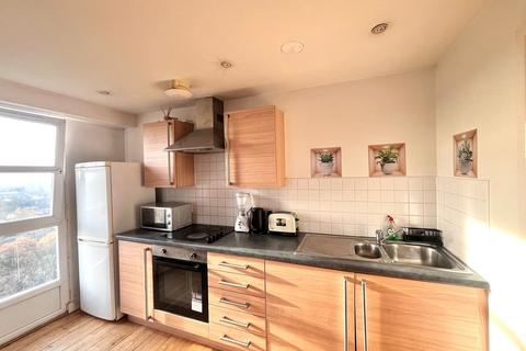 2 bedroom flat to rent, Spindletree Avenue, Manchester M9