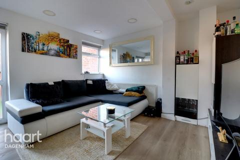 1 bedroom flat for sale, Third Avenue, Dagenham