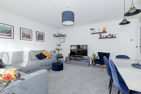 2 bedroom flat for sale, Boundary Road, Worthing