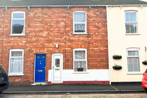 3 bedroom terraced house to rent, Victoria Road, Sutton-On-Sea, LN12